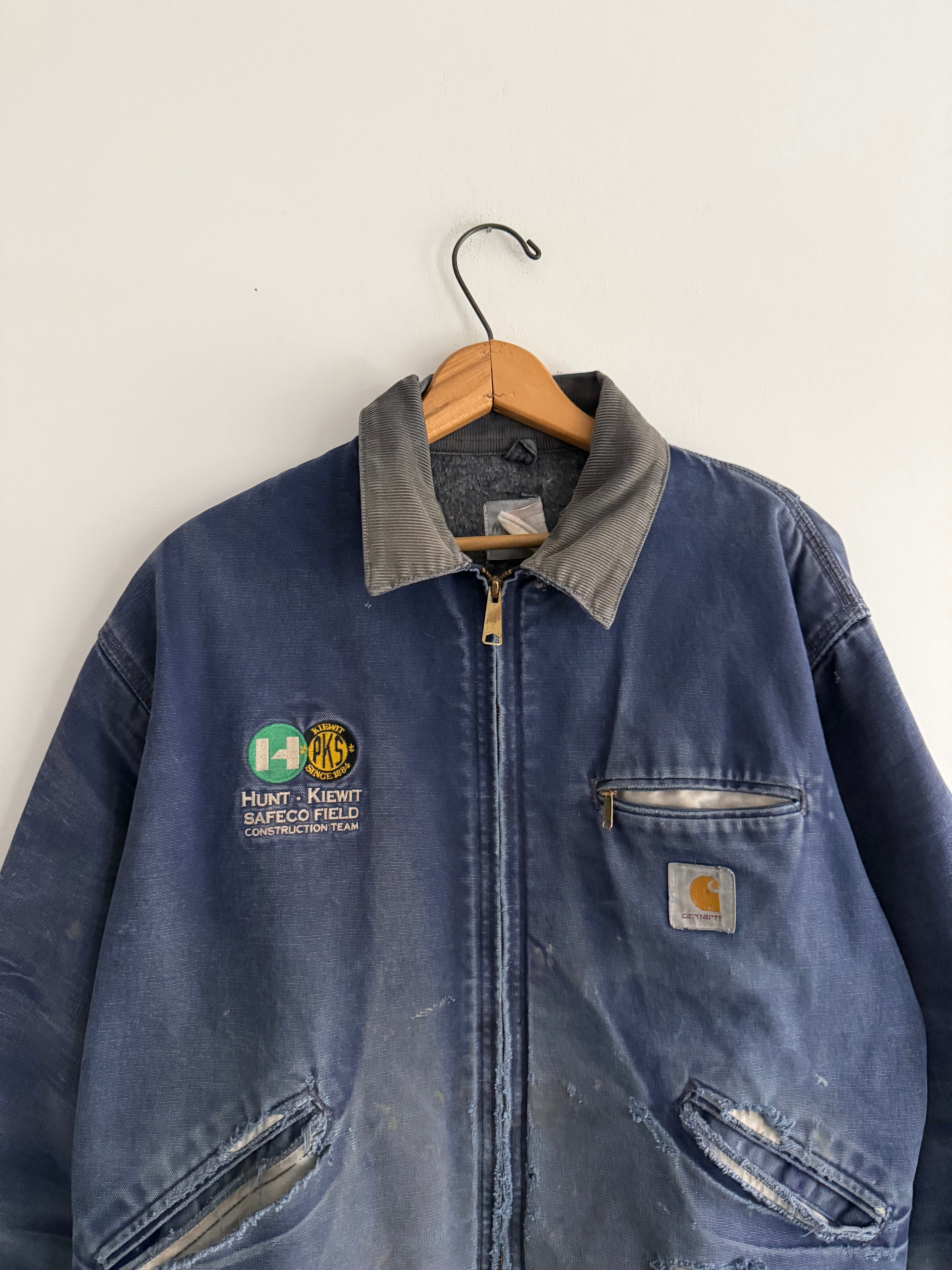 Thrashed Vintage Navy Carhartt Detroit Jacket