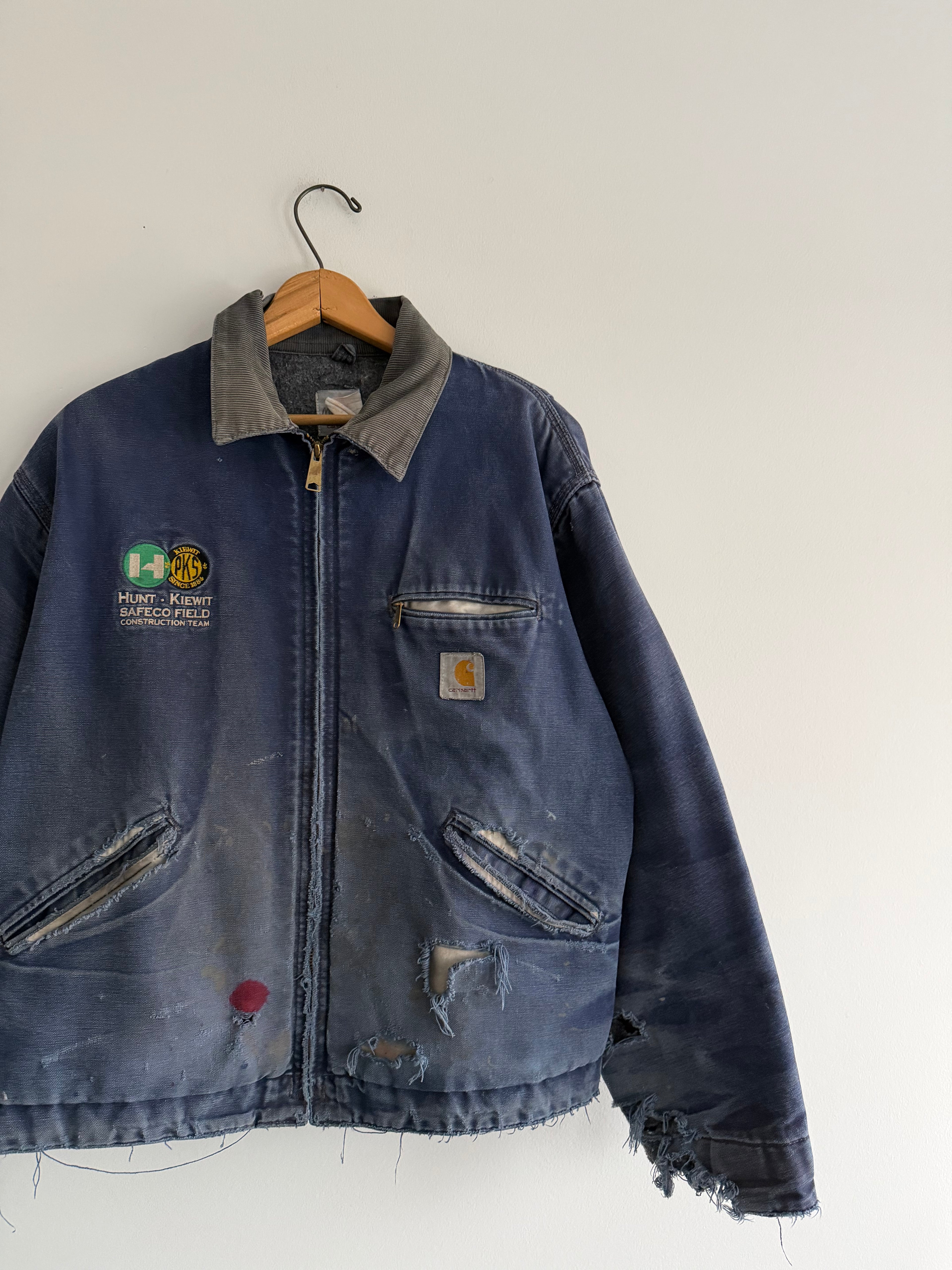 Thrashed Vintage Navy Carhartt Detroit Jacket