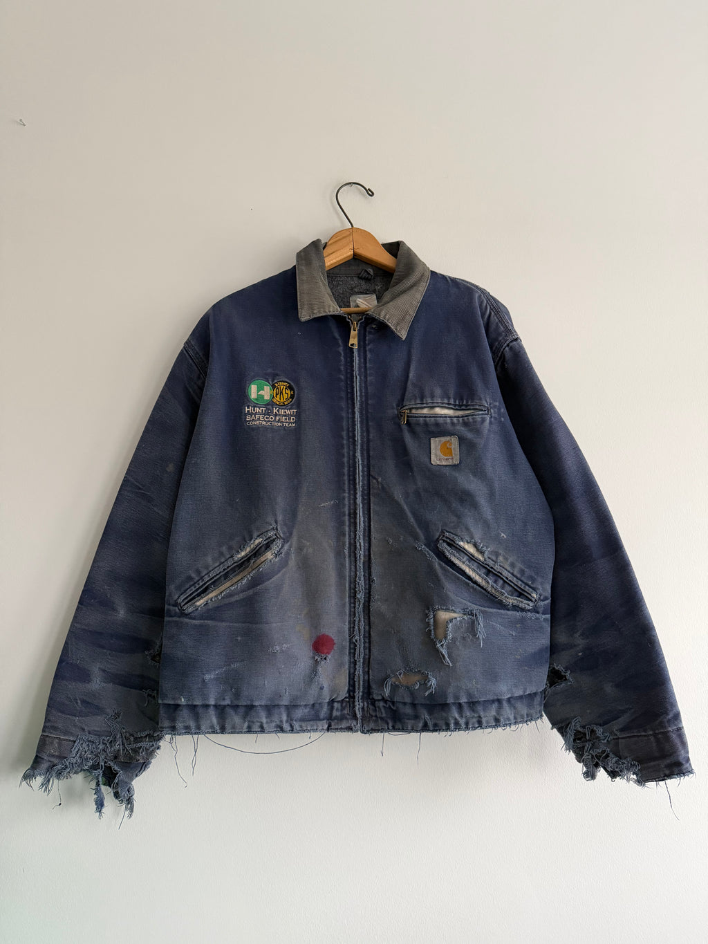 Thrashed Vintage Navy Carhartt Detroit Jacket