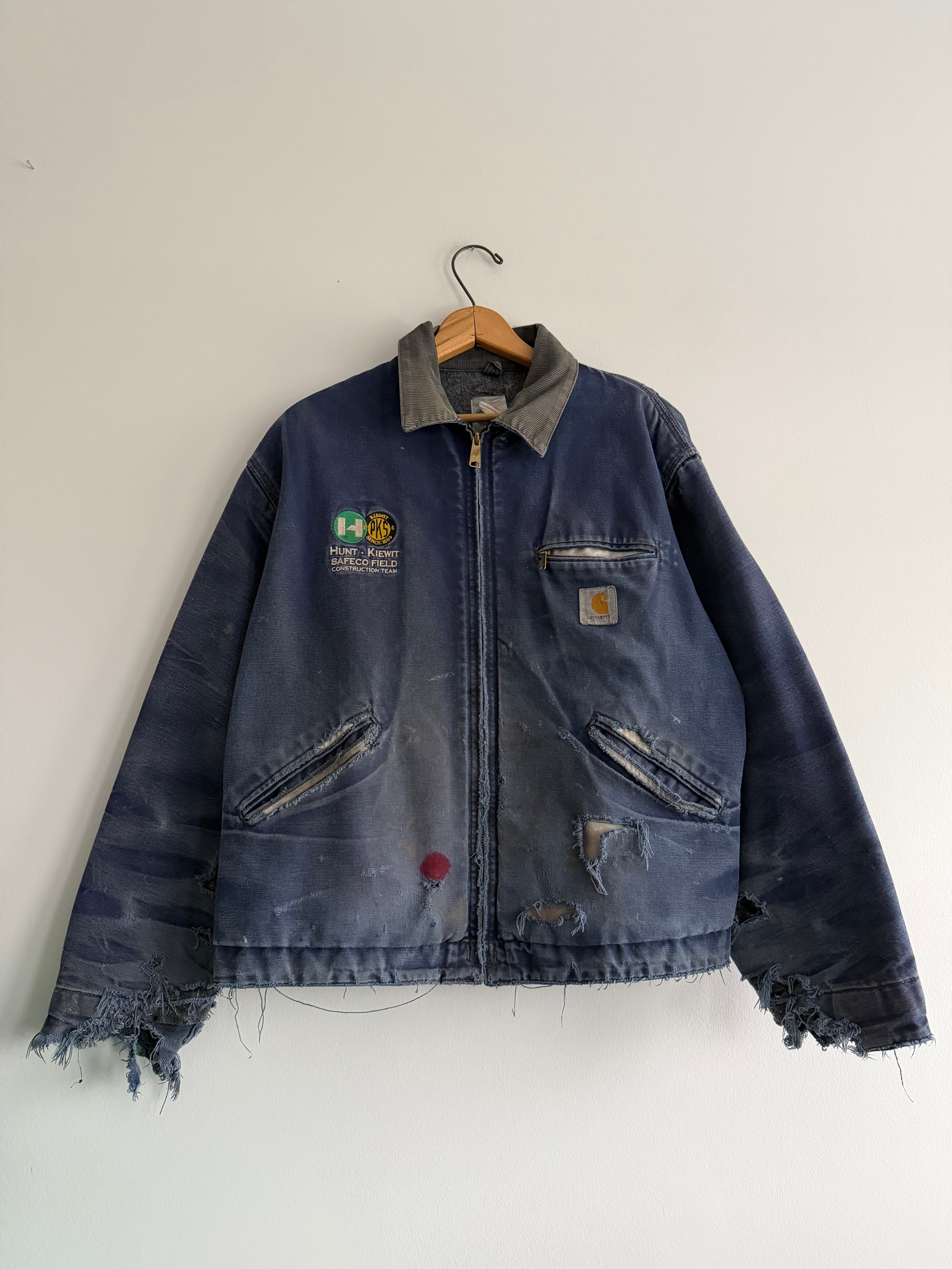 Thrashed Vintage Navy Carhartt Detroit Jacket