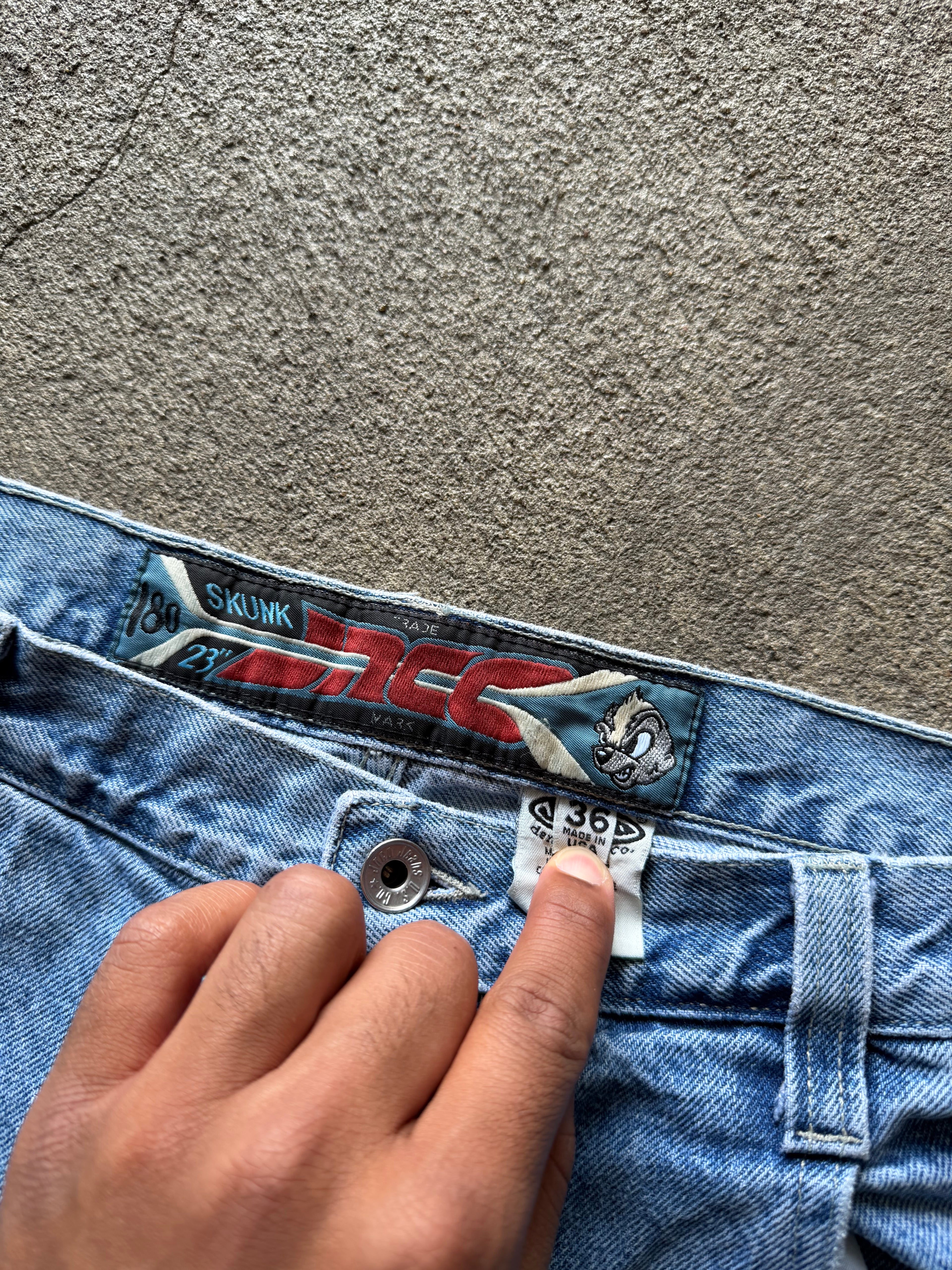 Vintage 90s Jnco Skunk