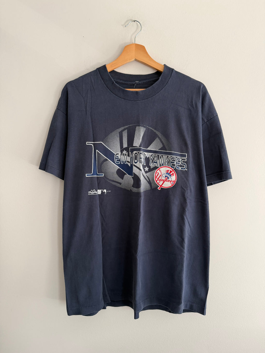 Vintage 90s New York Yankee Majestic Tee