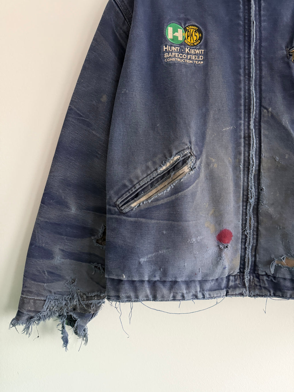 Thrashed Vintage Navy Carhartt Detroit Jacket