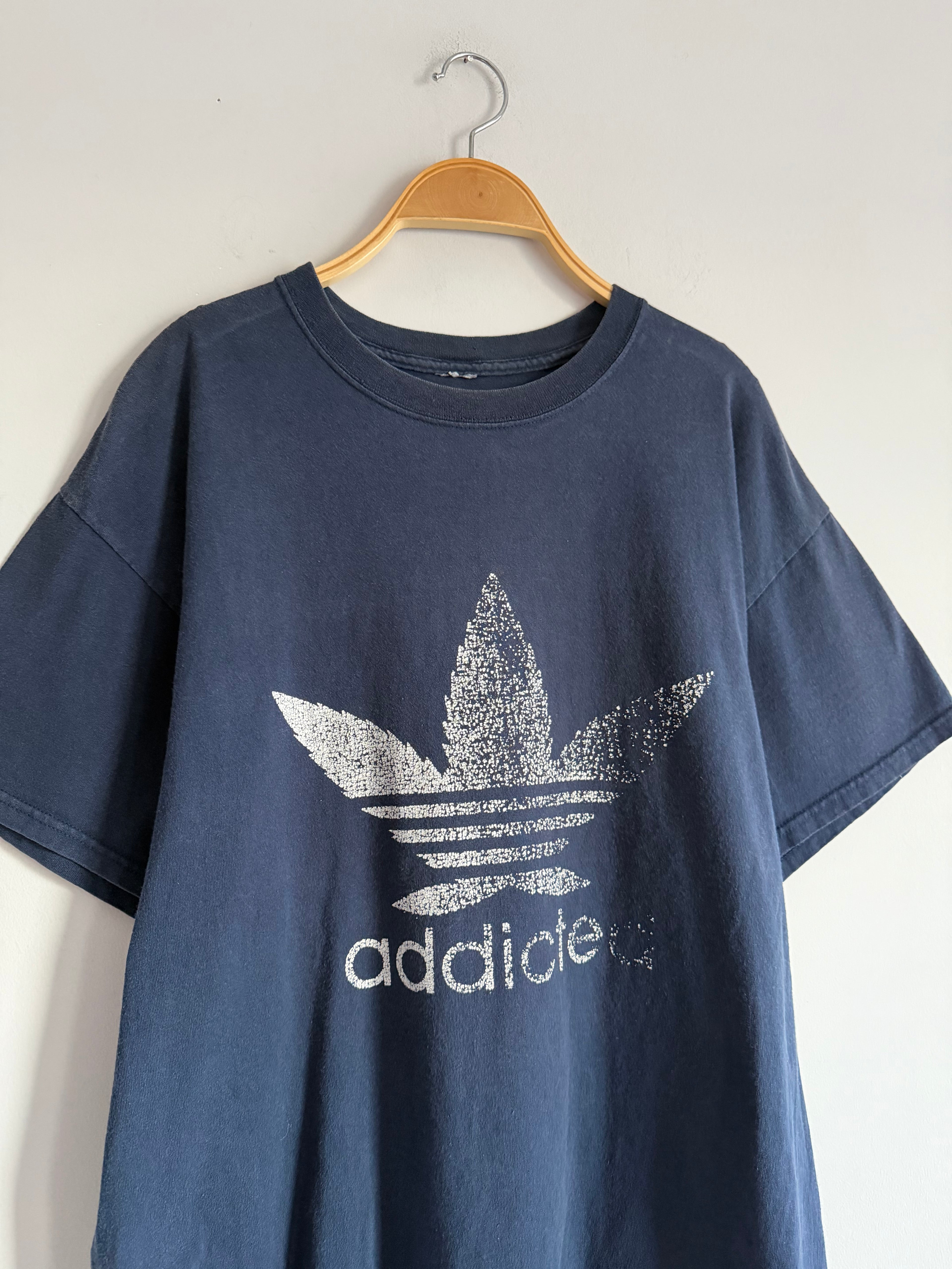 Vintage Addicted Tee